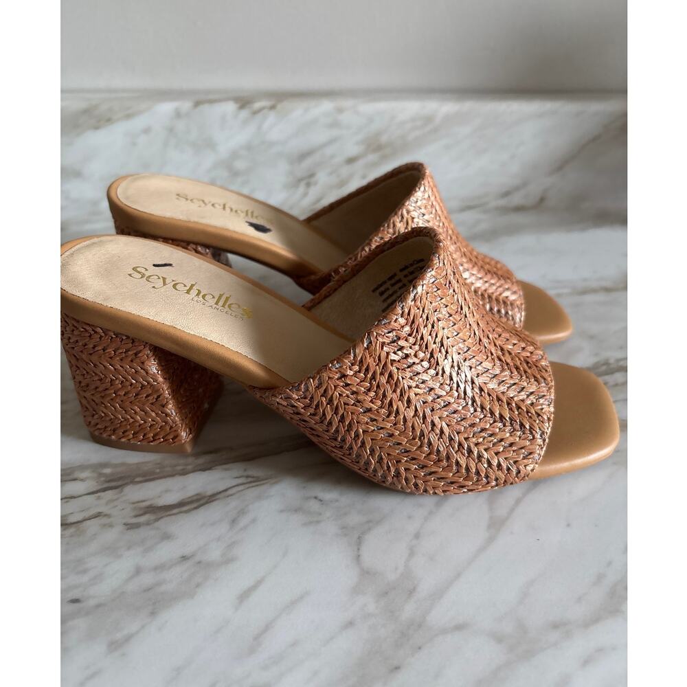 Seychelles Raffia Heeled Mules Adapt Tan Raffia Block Heel Size 6